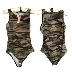 🚨Final Sale🚨 NWT Camouflage Sleeveless Bodysuit Size L/XL